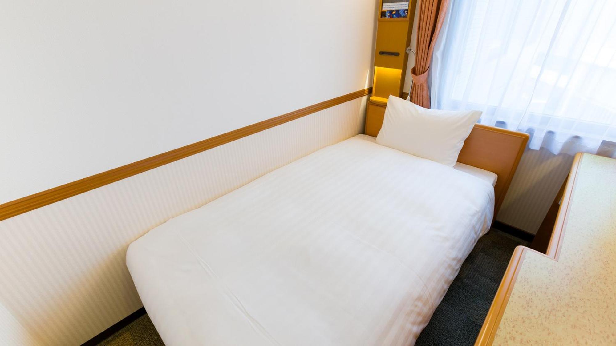 Toyoko Inn Yokohama Sakuragicho Zimmer foto