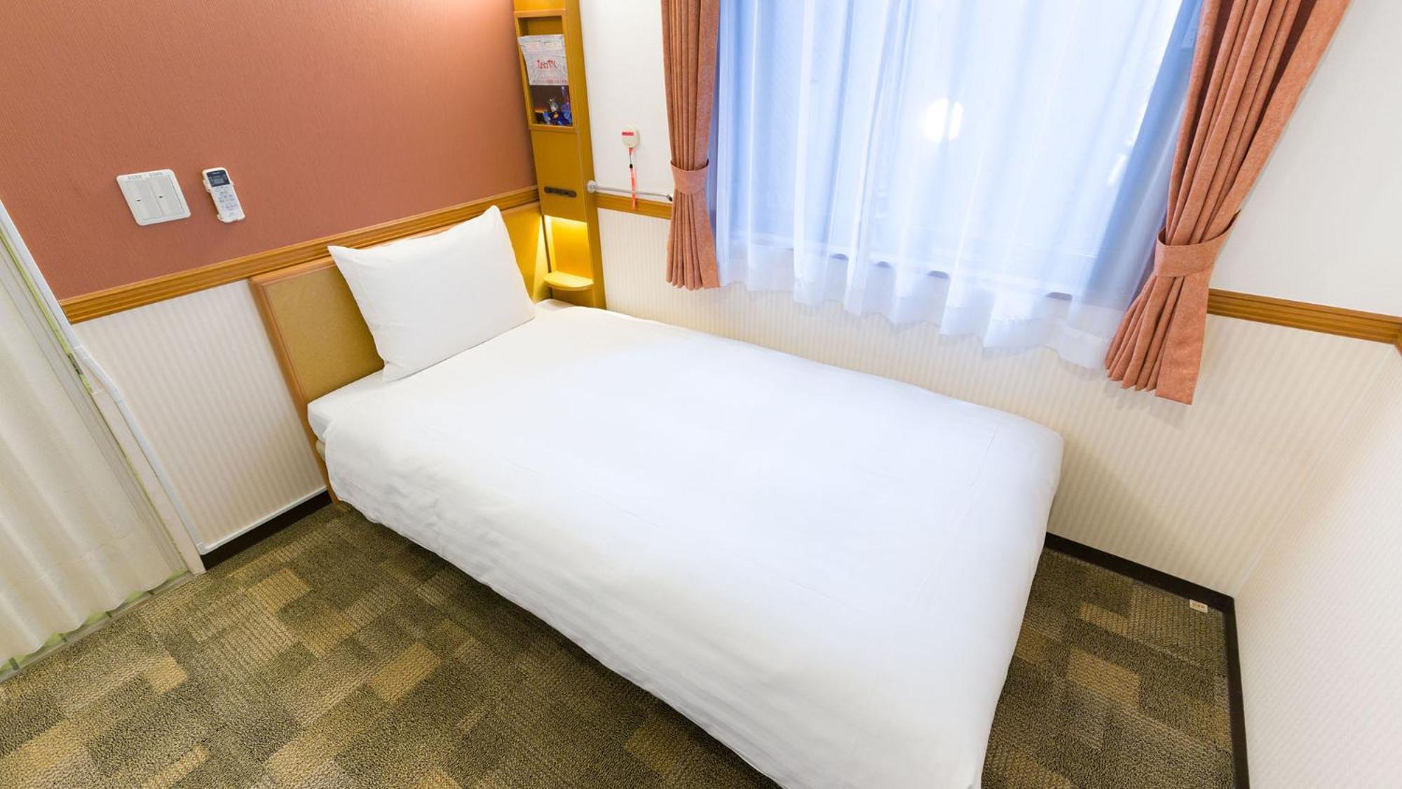 Toyoko Inn Yokohama Sakuragicho Zimmer foto
