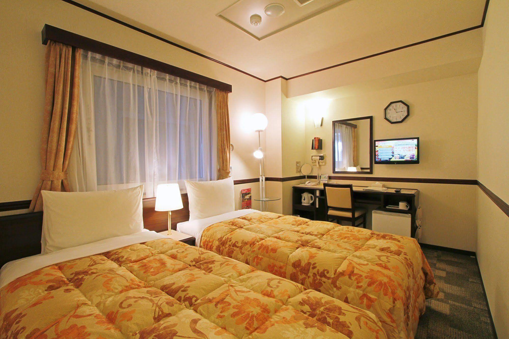 Toyoko Inn Yokohama Sakuragicho Exterior foto